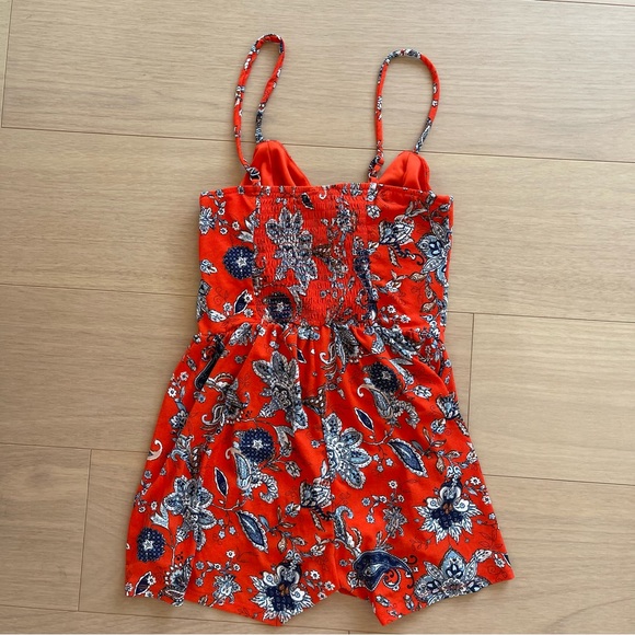 NWOT Floral tie romper - Picture 4 of 6